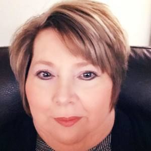 Meet your Posher, Deborah